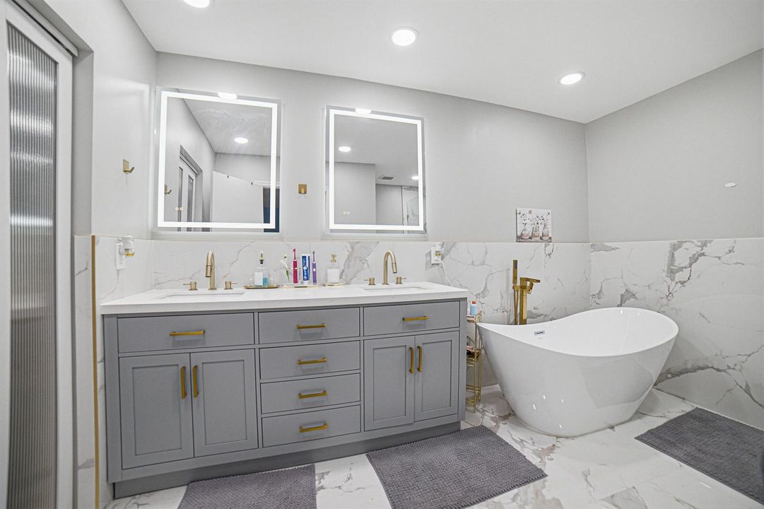 Bedroom1-Bathroom
