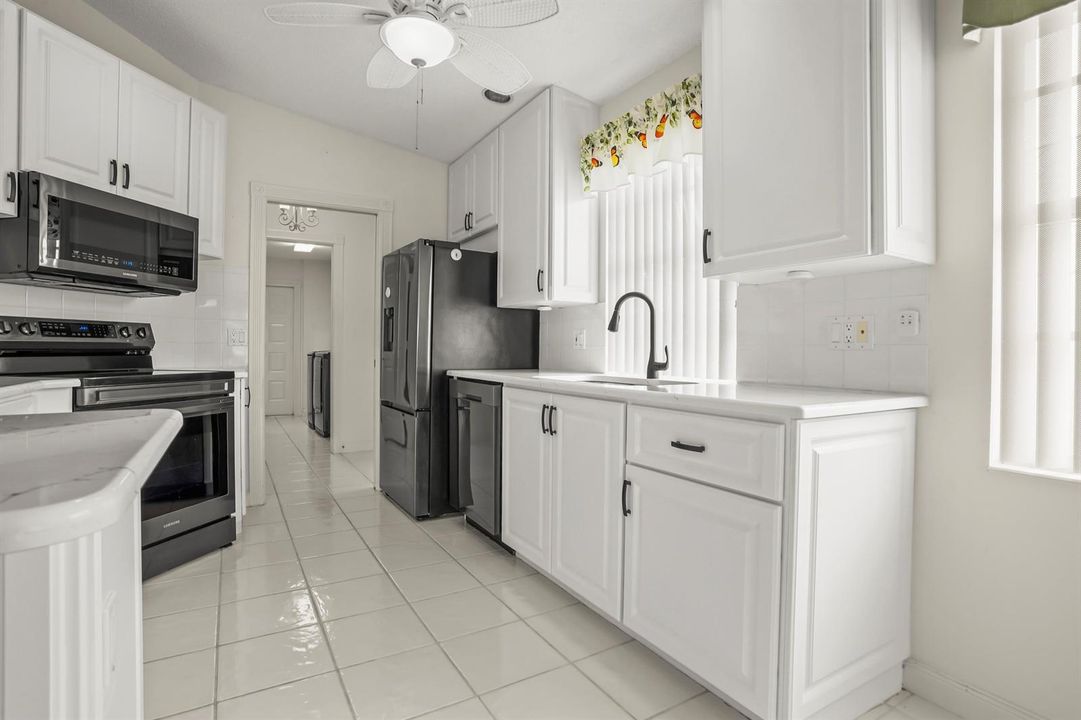 13 Kitchen 03