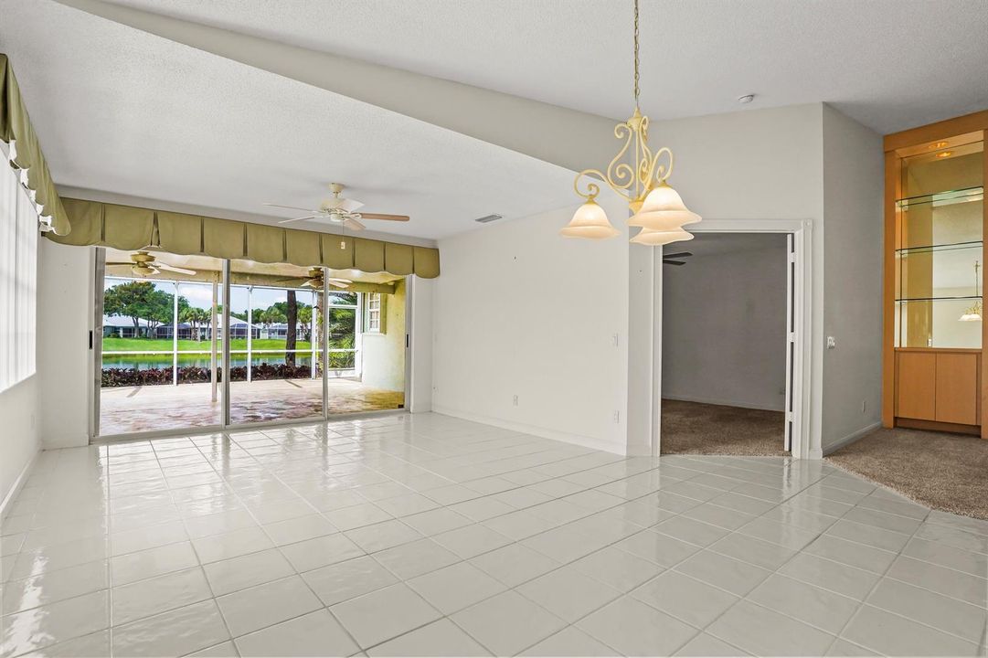 08 Dining room 01