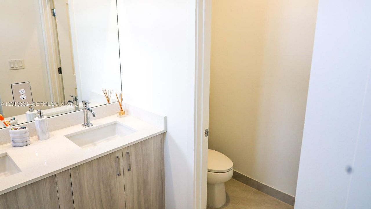В аренду: $2,500 (3 спален, 2 ванн, 0 Квадратных фут)