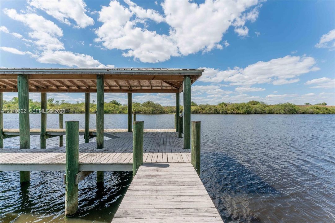 En Venta: $350,000 (2.53 acres)