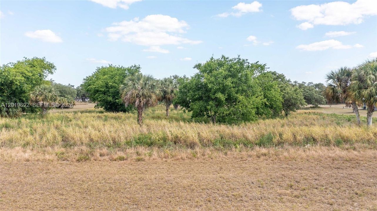 En Venta: $350,000 (2.53 acres)