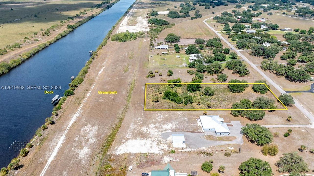 En Venta: $350,000 (2.53 acres)