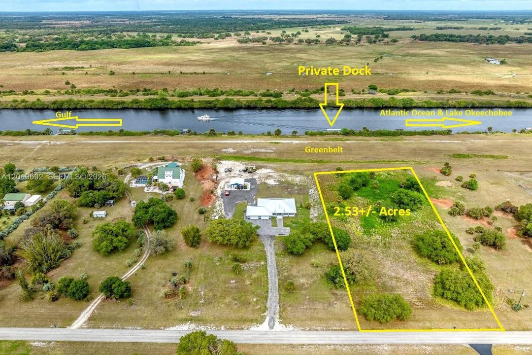 En Venta: $350,000 (2.53 acres)