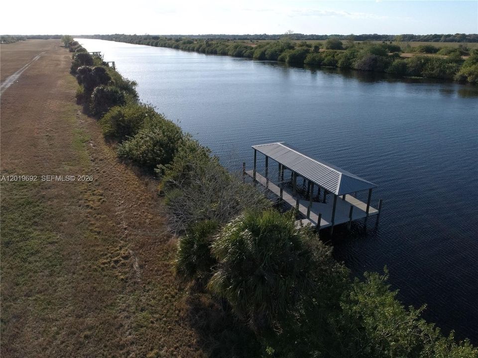 En Venta: $350,000 (2.53 acres)