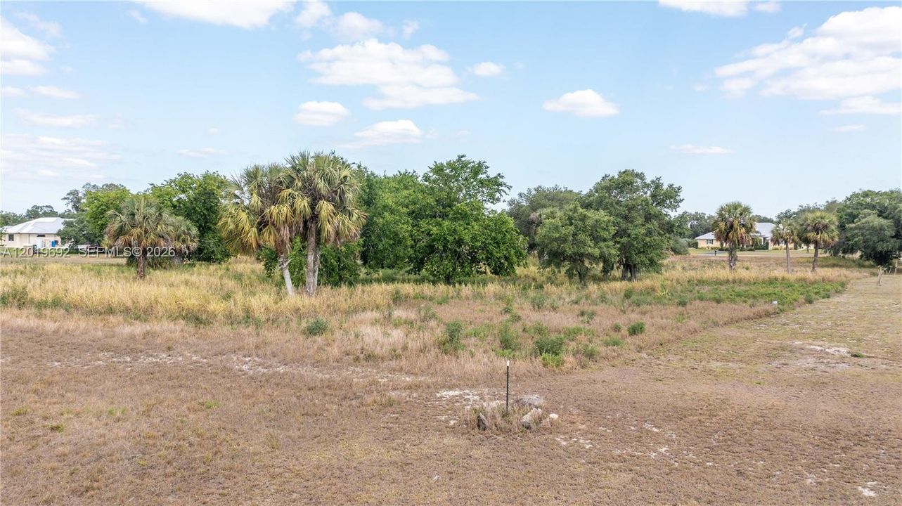 En Venta: $350,000 (2.53 acres)