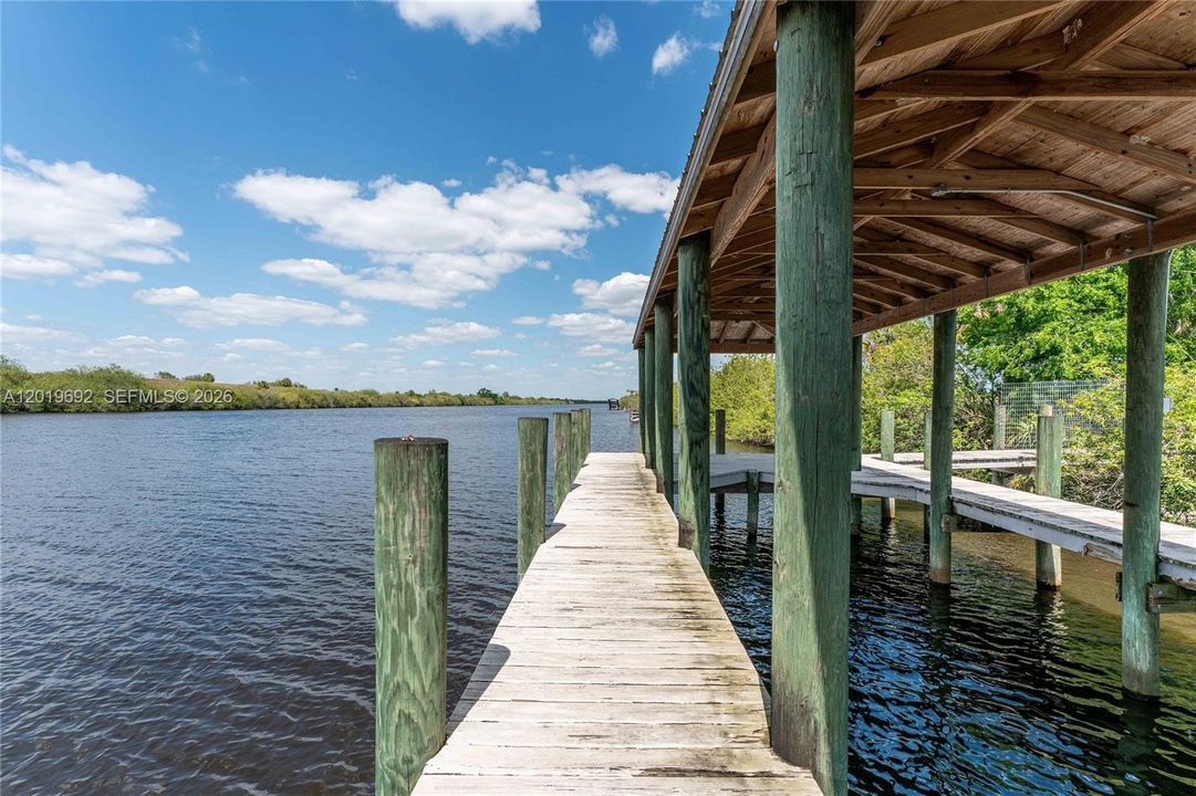 En Venta: $350,000 (2.53 acres)