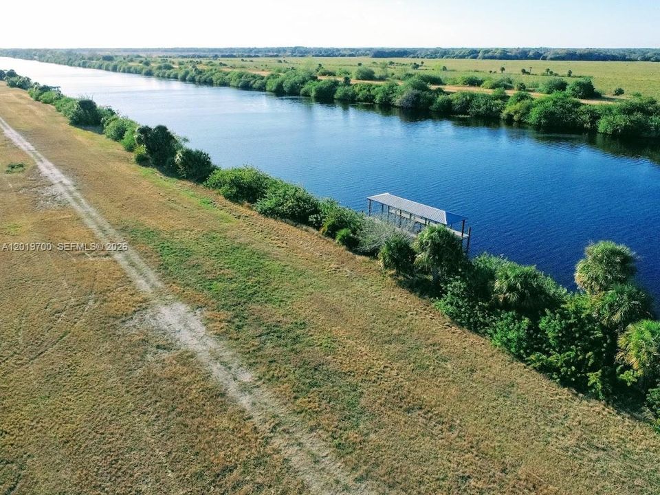 En Venta: $350,000 (2.53 acres)