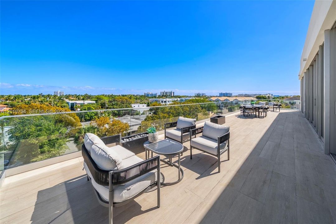 For Rent: $12,000 (3 beds, 3 baths, 2850 Square Feet)