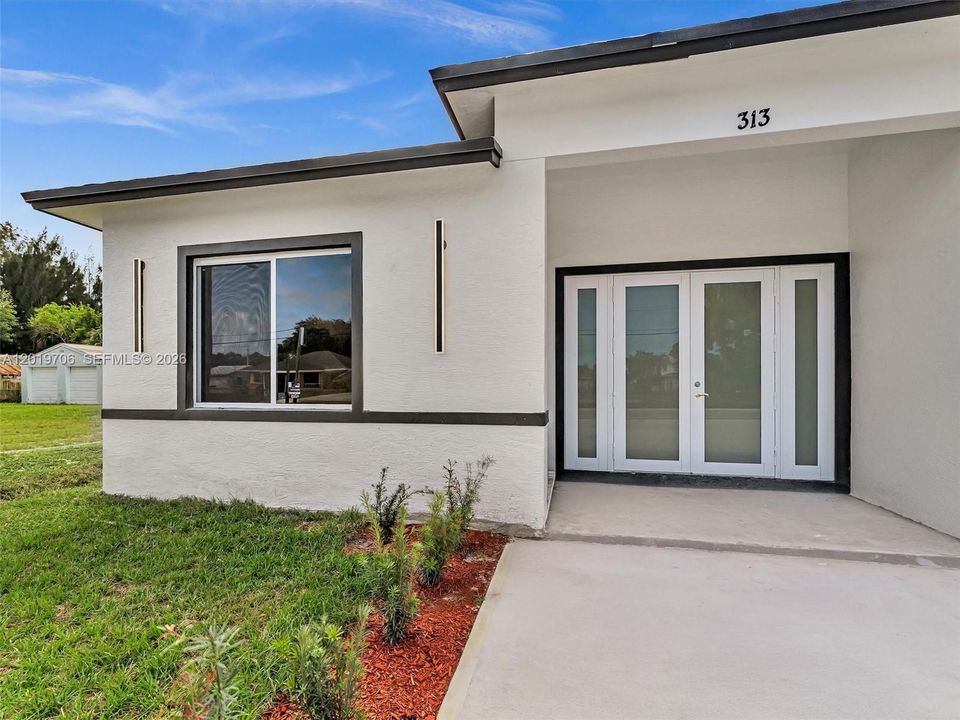 For Rent: $3,800 (5 beds, 3 baths, 1783 Square Feet)