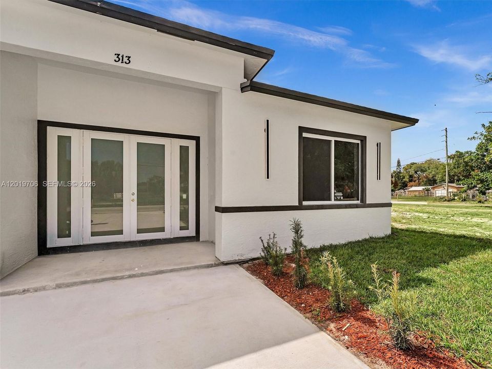 For Rent: $3,800 (5 beds, 3 baths, 1783 Square Feet)