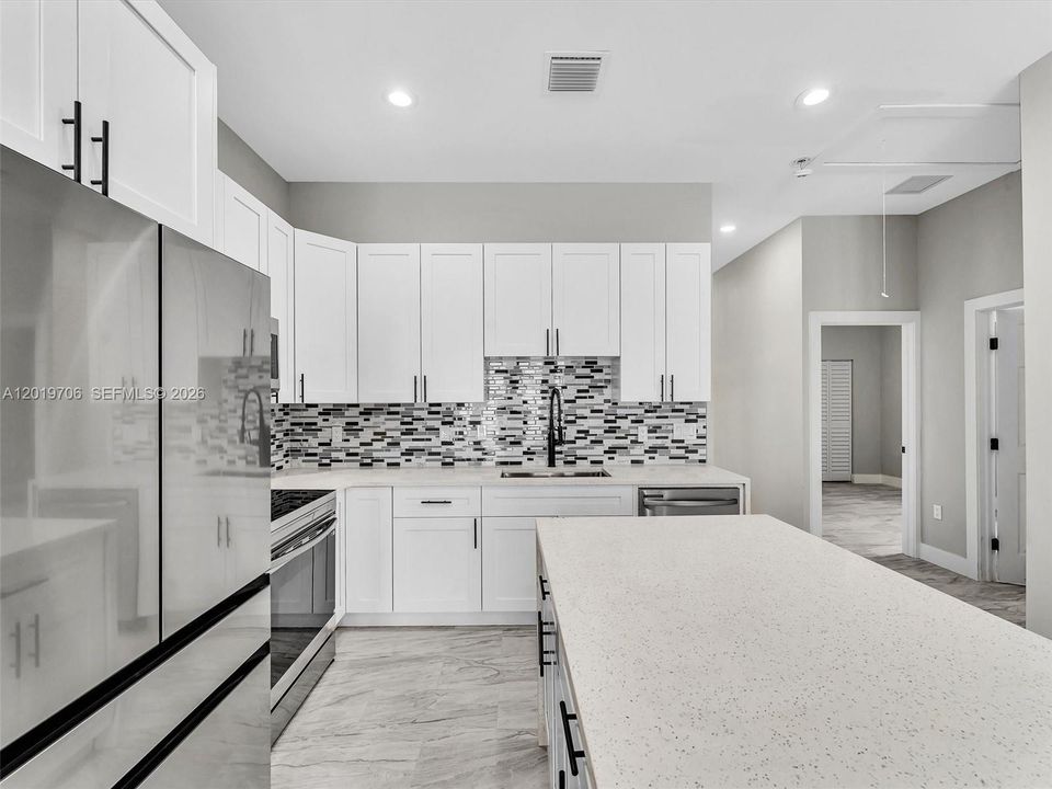 For Rent: $3,800 (5 beds, 3 baths, 1783 Square Feet)