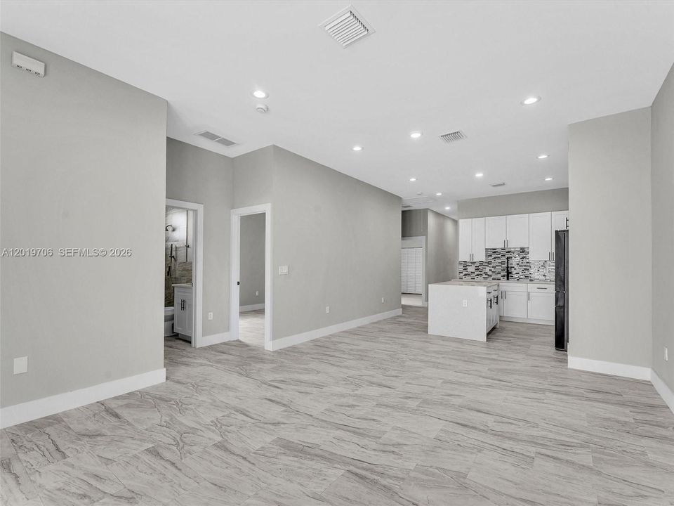 For Rent: $3,800 (5 beds, 3 baths, 1783 Square Feet)