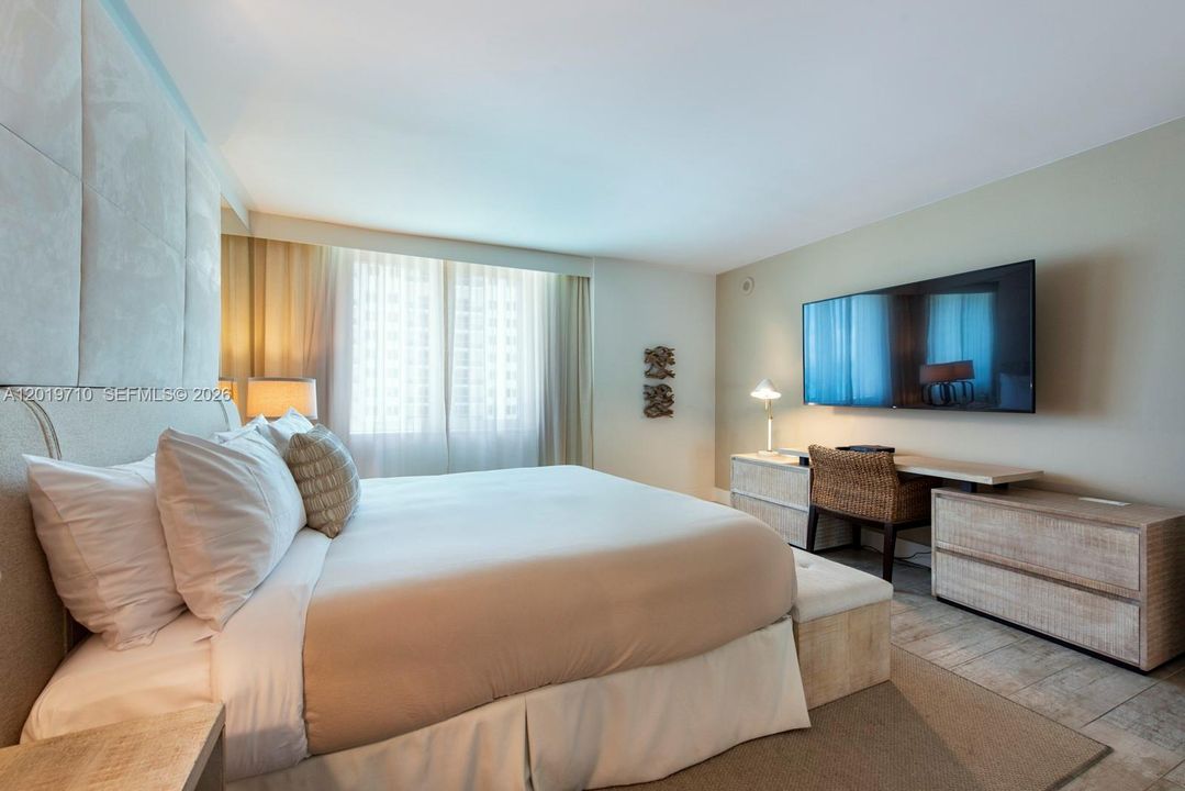 For Rent: $22,500 (1 beds, 1 baths, 866 Square Feet)