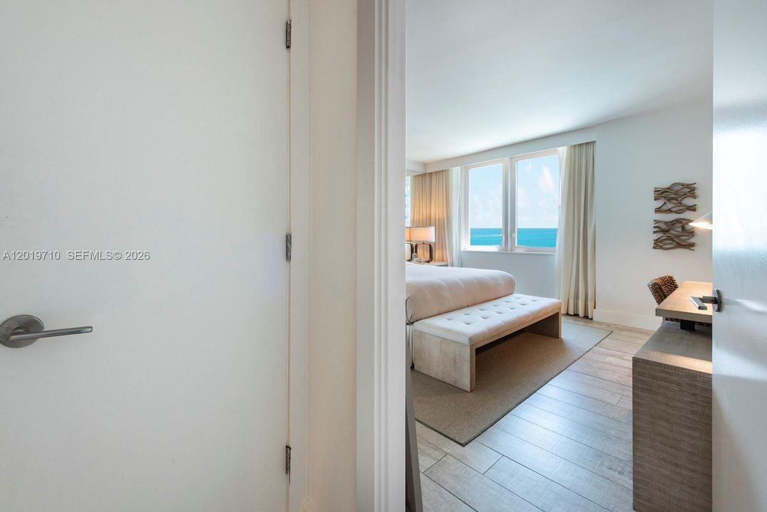 For Rent: $22,500 (1 beds, 1 baths, 866 Square Feet)