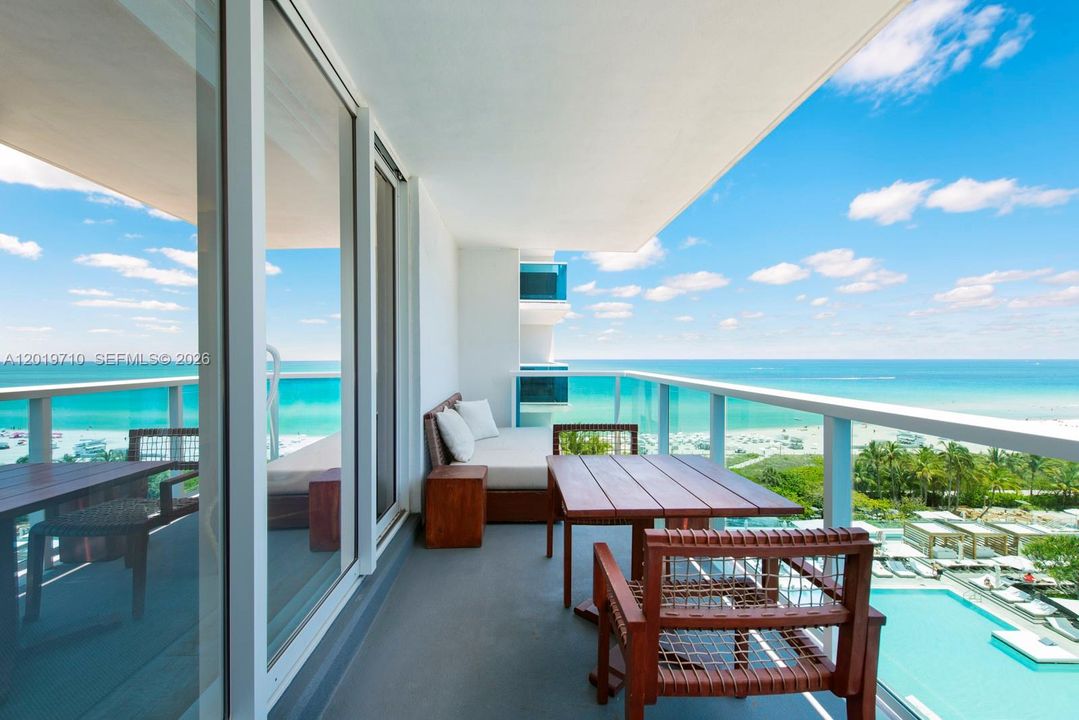 For Rent: $22,500 (1 beds, 1 baths, 866 Square Feet)