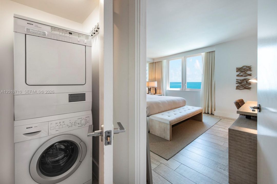For Rent: $22,500 (1 beds, 1 baths, 866 Square Feet)