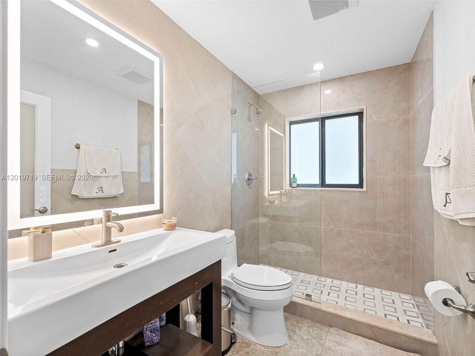 В аренду: $5,500 (4 спален, 2 ванн, 2226 Квадратных фут)