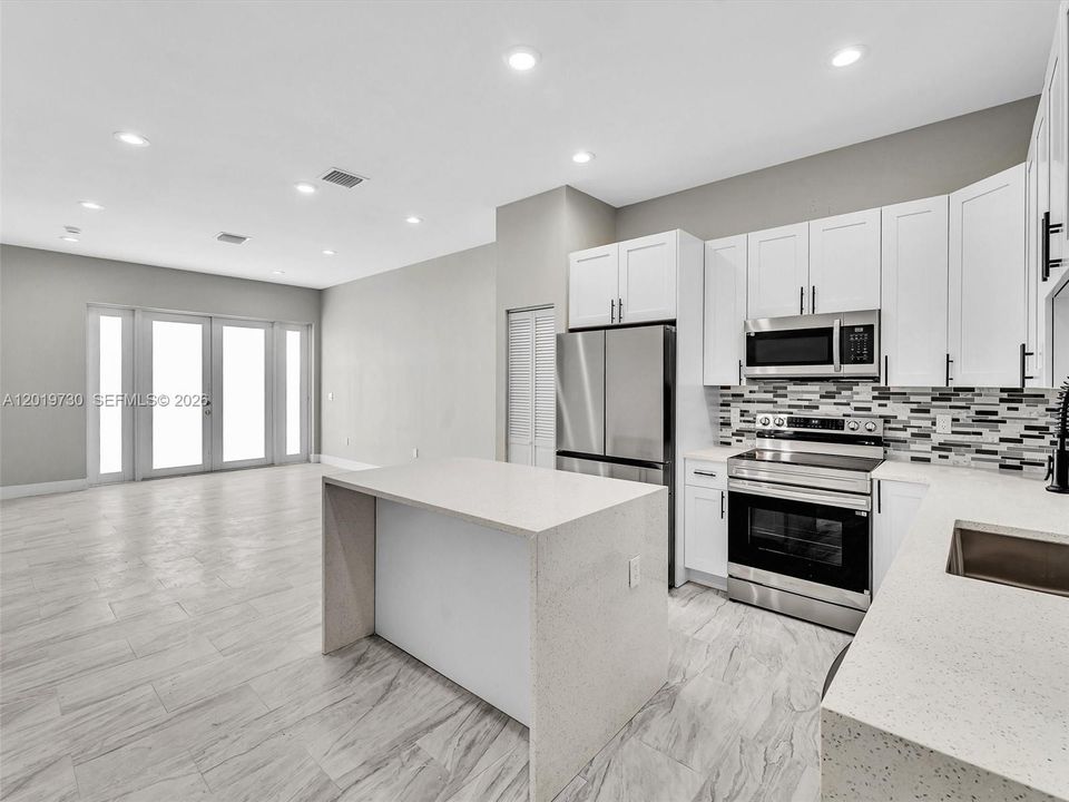 For Rent: $3,800 (5 beds, 3 baths, 1783 Square Feet)