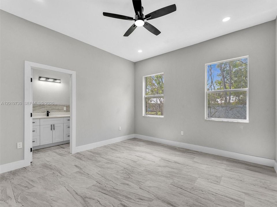 For Rent: $3,800 (5 beds, 3 baths, 1783 Square Feet)