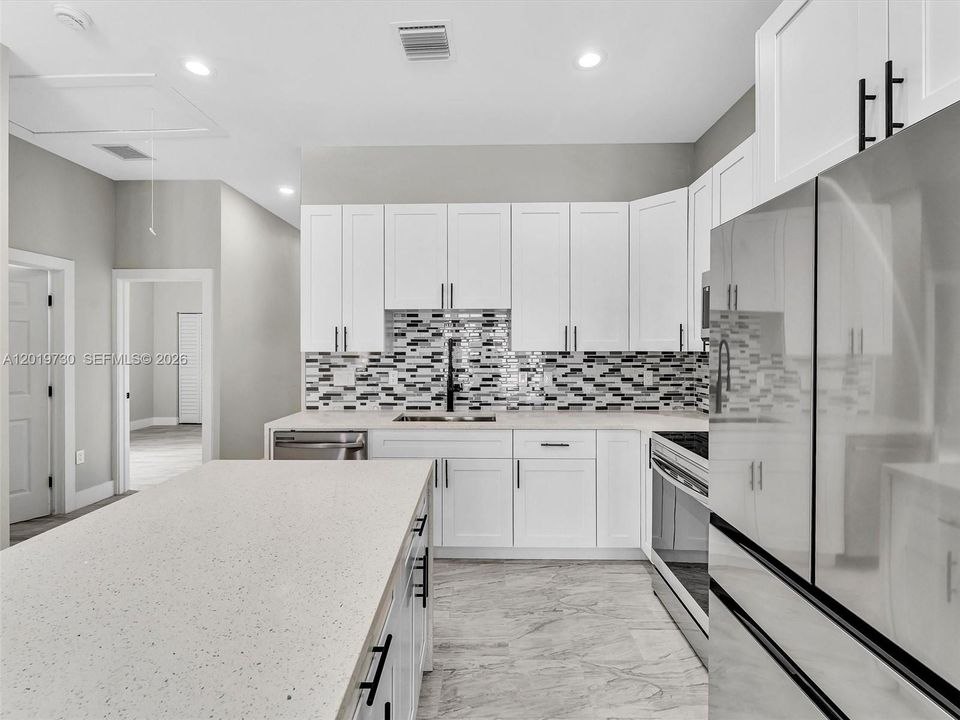 For Rent: $3,800 (5 beds, 3 baths, 1783 Square Feet)