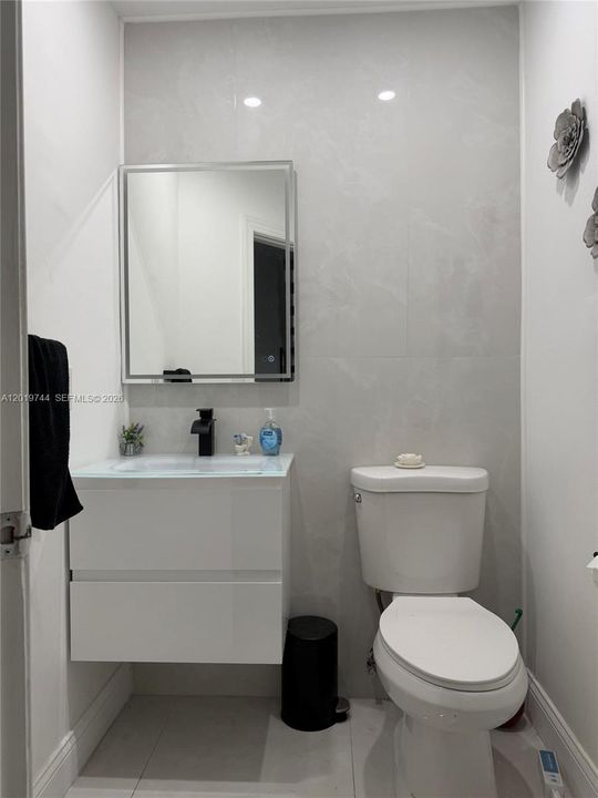 На продажу: $639,500 (3 спален, 2 ванн, 2109 Квадратных фут)