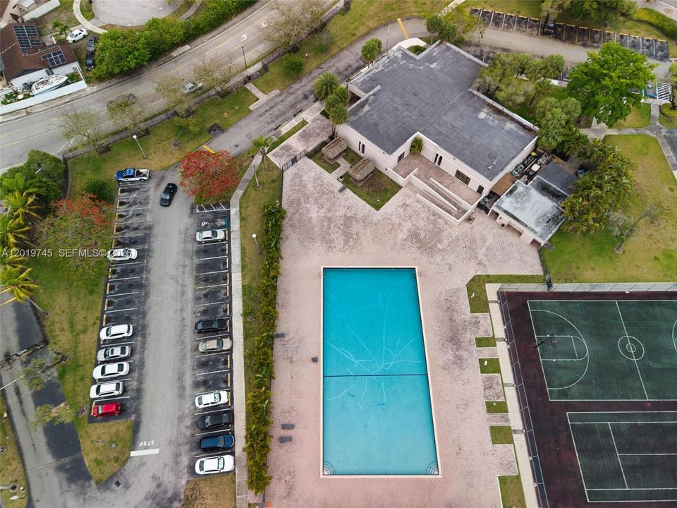 En Venta: $240,000 (2 camas, 2 baños, 965 Pies cuadrados)