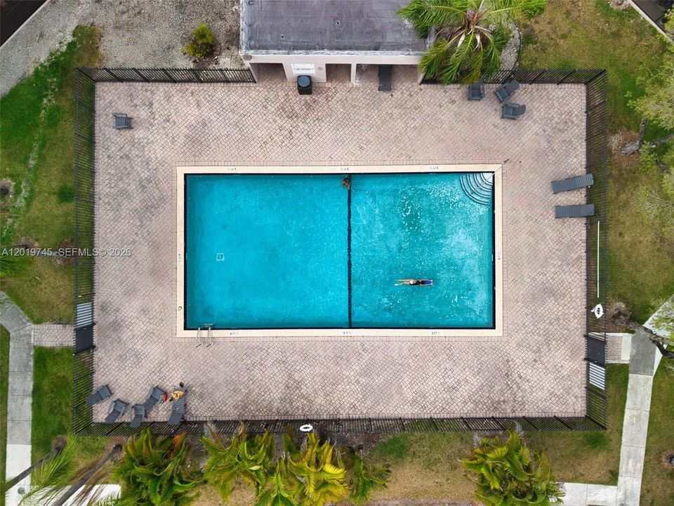 En Venta: $240,000 (2 camas, 2 baños, 965 Pies cuadrados)