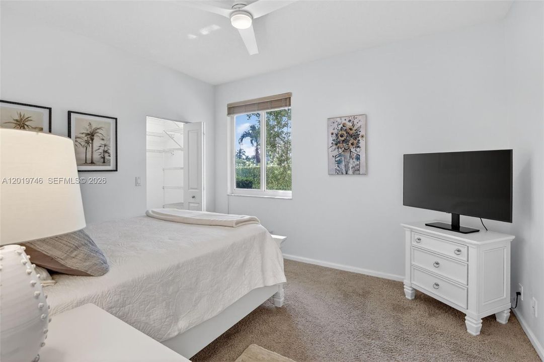 В аренду: $10,999 (6 спален, 3 ванн, 3440 Квадратных фут)