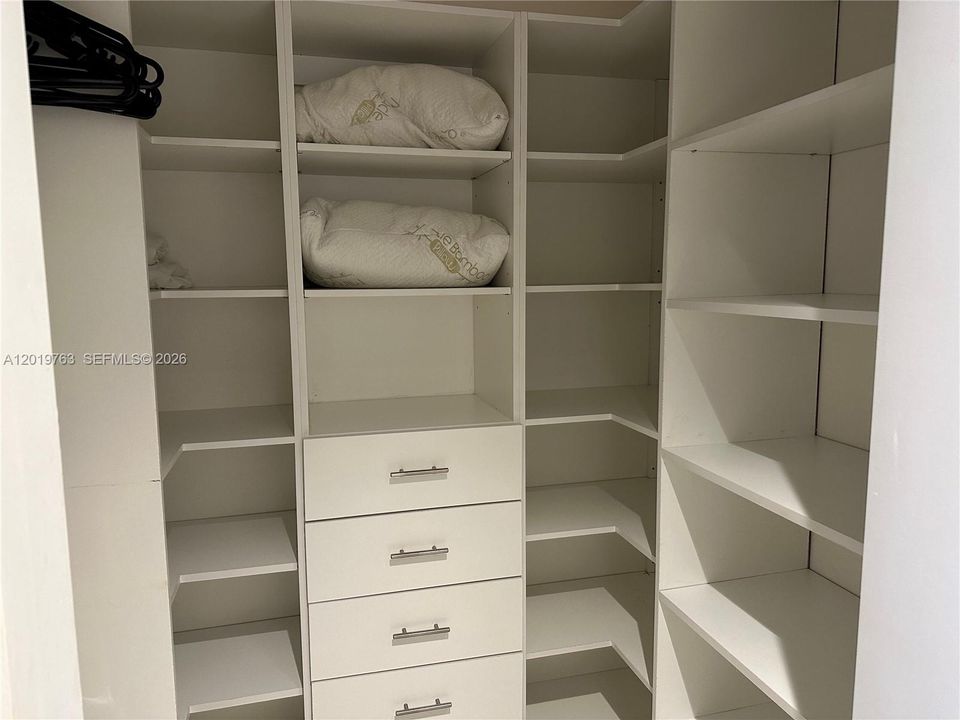 Active With Contract: $4,100 (2 beds, 2 baths, 1024 Square Feet)