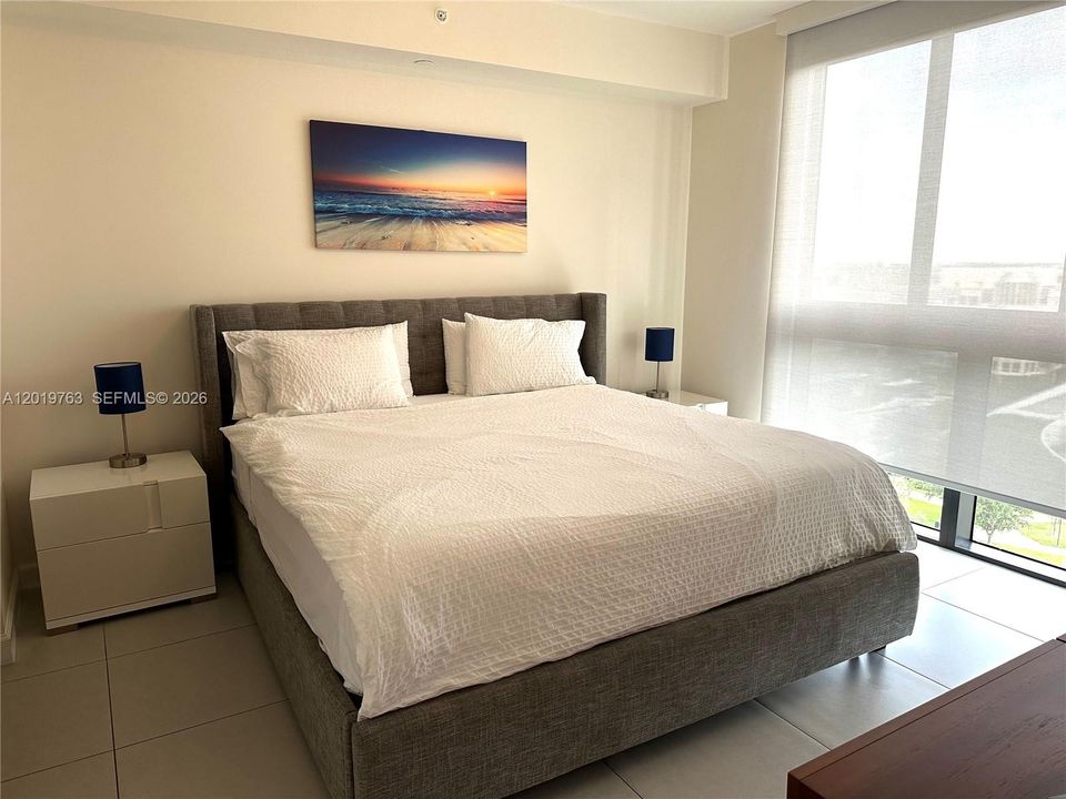 Active With Contract: $4,100 (2 beds, 2 baths, 1024 Square Feet)