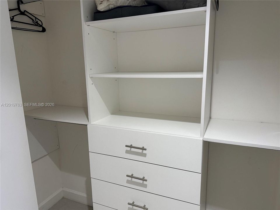 Active With Contract: $4,100 (2 beds, 2 baths, 1024 Square Feet)