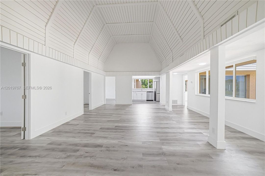 En Renta: $4,995 (5 camas, 3 baños, 2171 Pies cuadrados)