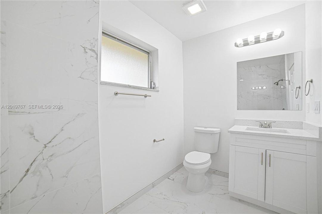 En Renta: $4,995 (5 camas, 3 baños, 2171 Pies cuadrados)