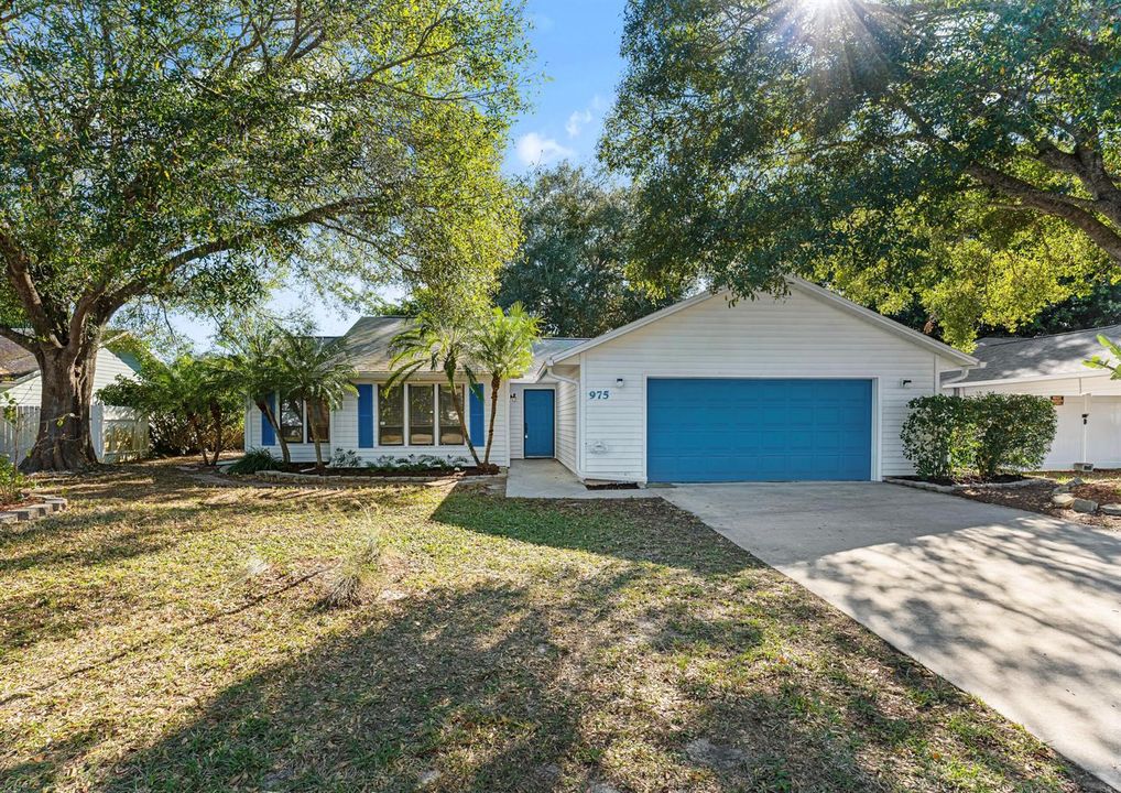 975-4th-Ln-Front