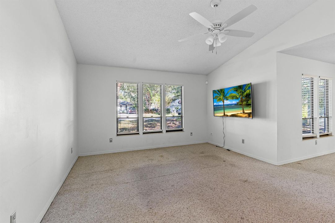 975-4th-Ln-HigMedia-006