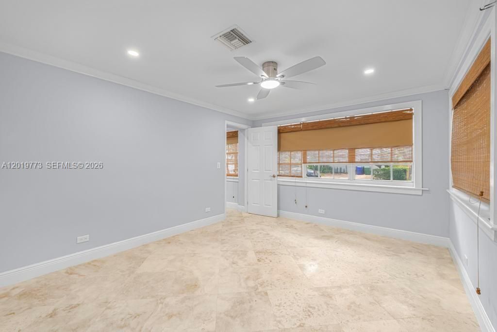 Activo con contrato: $1,425,000 (0.11 acres)