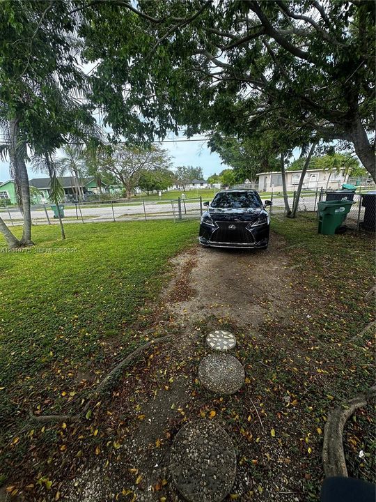 For Rent: $1,575 (2 beds, 1 baths, 966 Square Feet)