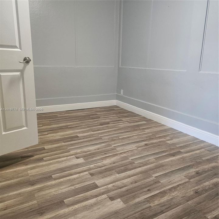 Den/office/2nd bedroom