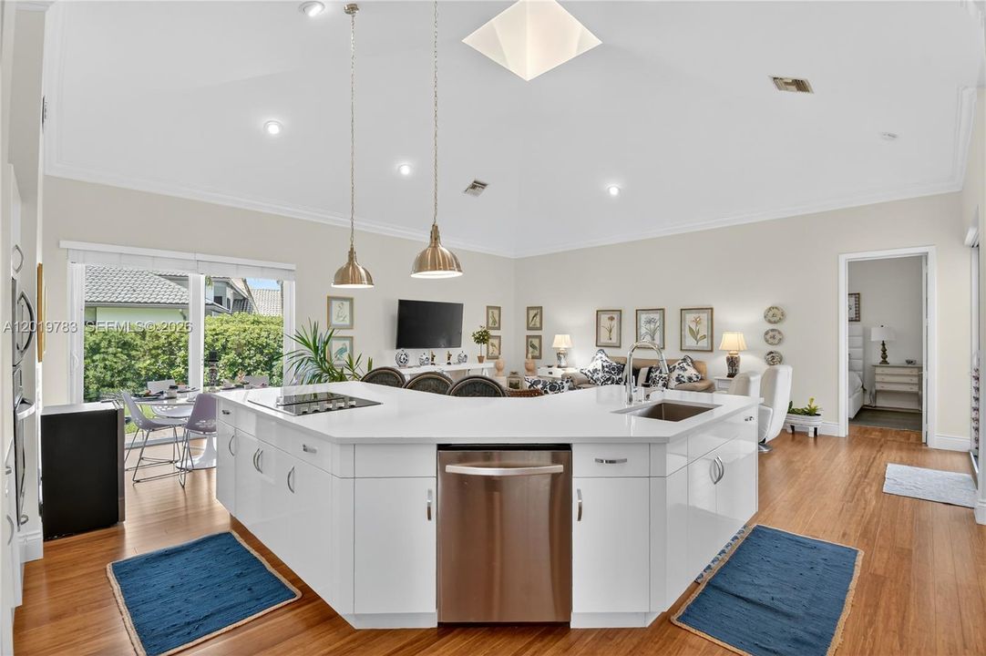 For Sale: $3,500,000 (4 beds, 5 baths, 3947 Square Feet)