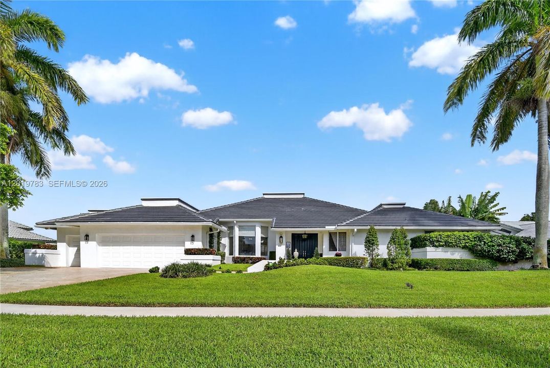 For Sale: $3,500,000 (4 beds, 5 baths, 3947 Square Feet)