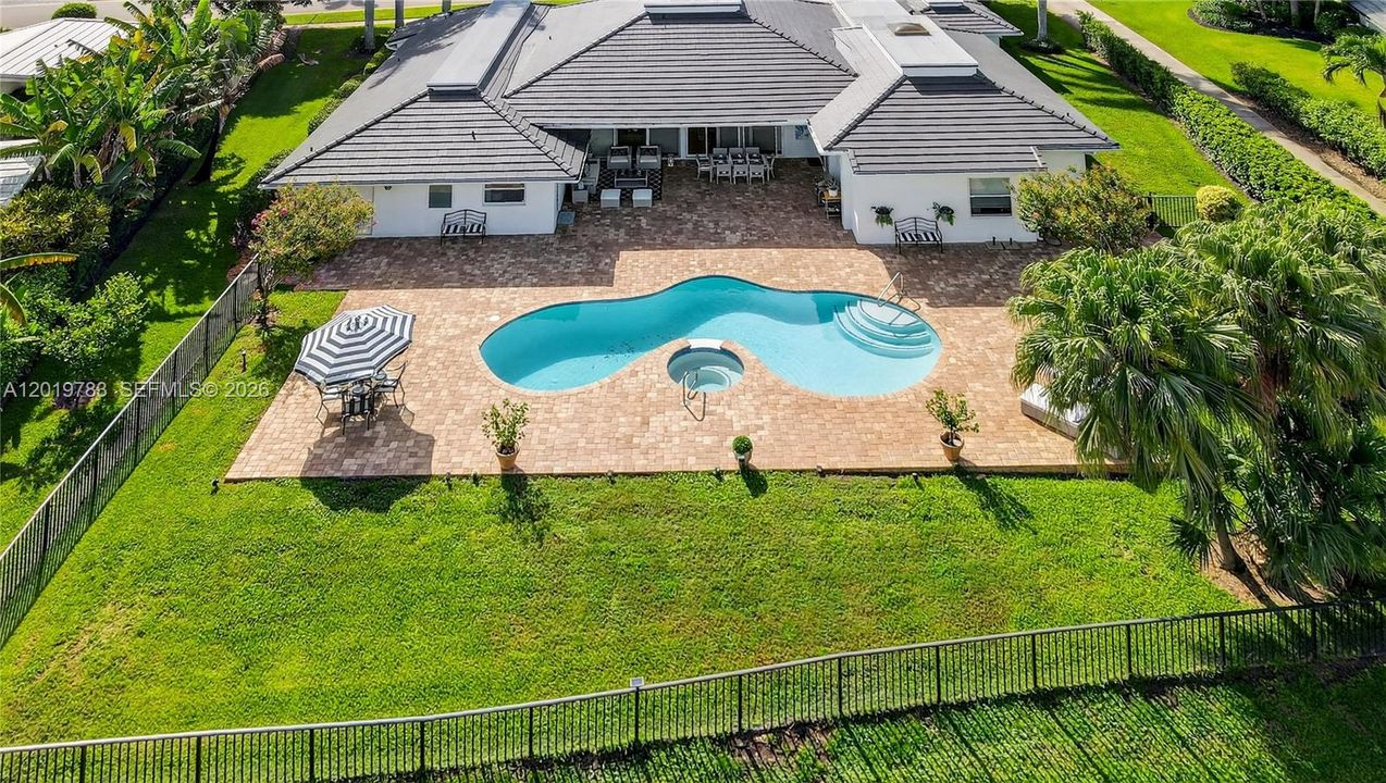 For Sale: $3,500,000 (4 beds, 5 baths, 3947 Square Feet)