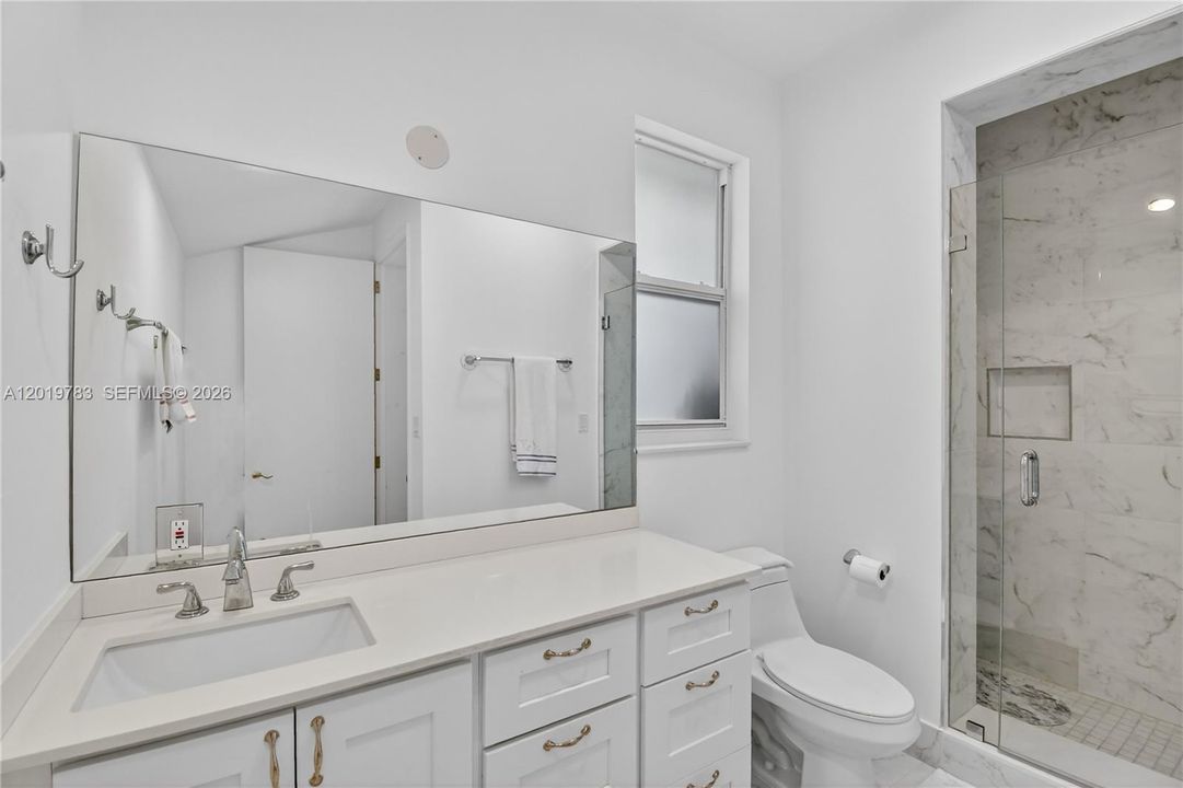 2nd Bathroom