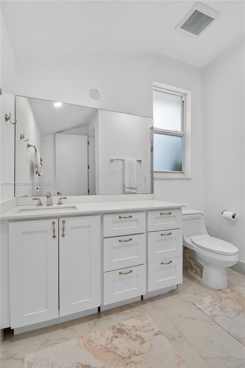 2nd Bathroom