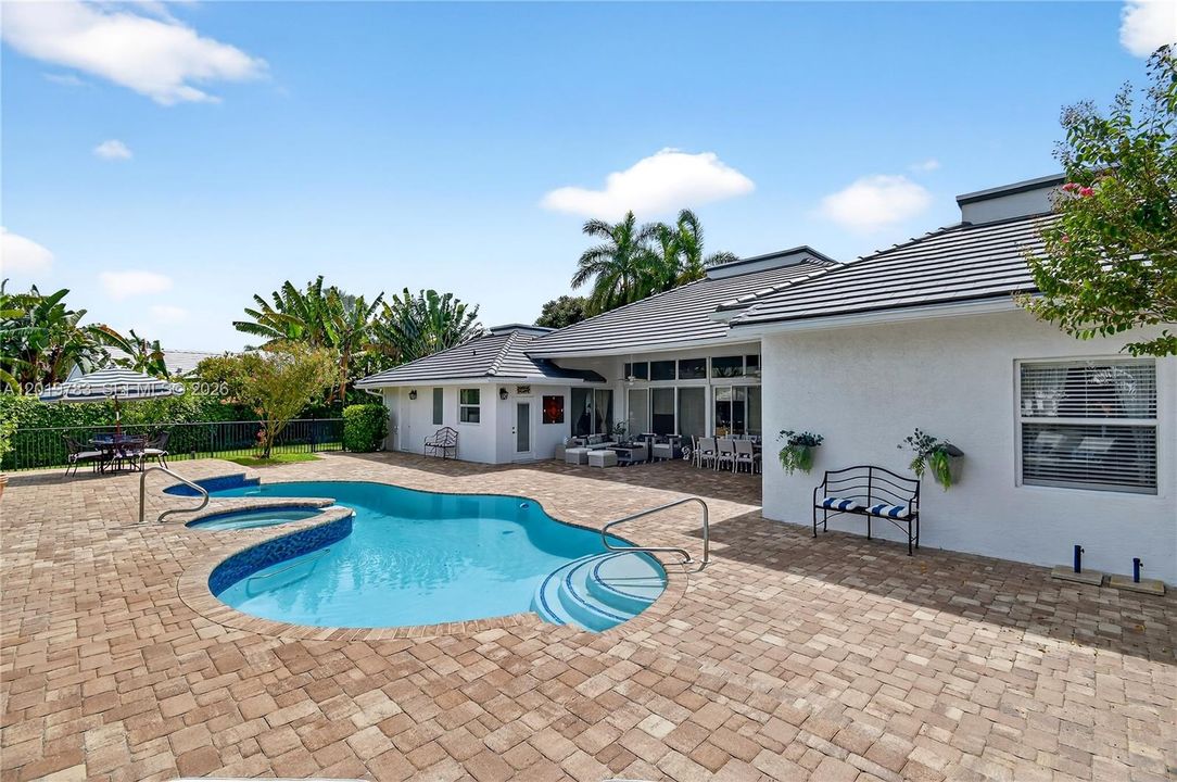 For Sale: $3,500,000 (4 beds, 5 baths, 3947 Square Feet)