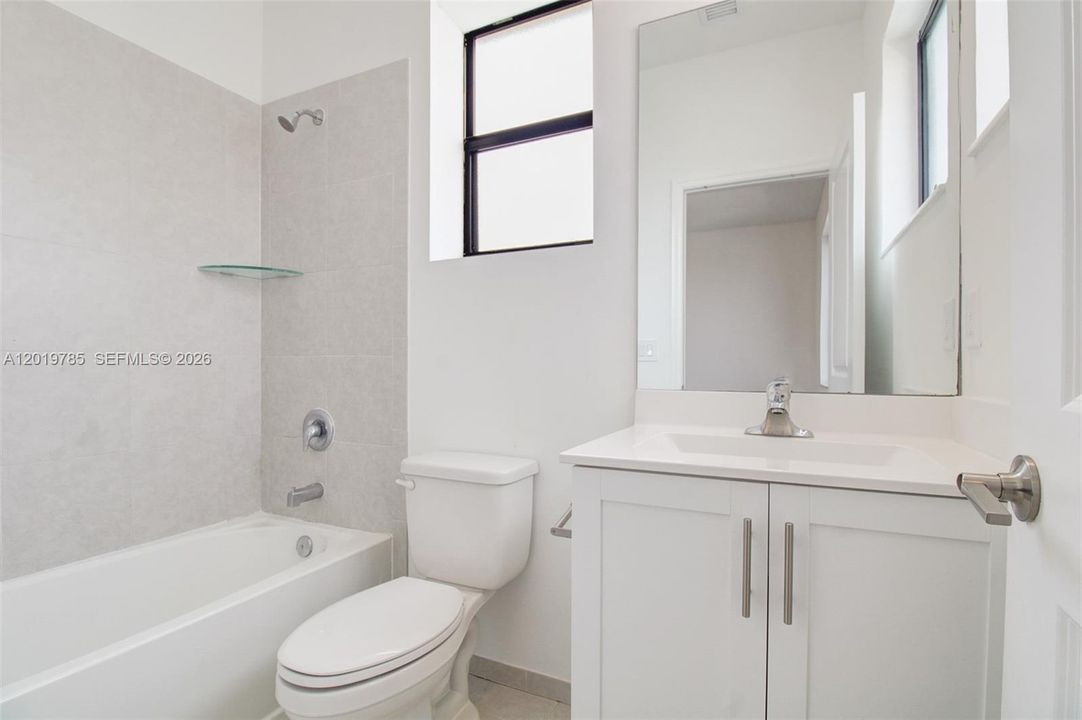 For Sale: $460,000 (3 beds, 3 baths, 1320 Square Feet)