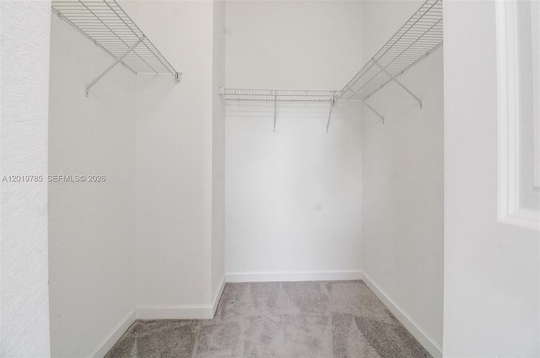 For Sale: $460,000 (3 beds, 3 baths, 1320 Square Feet)