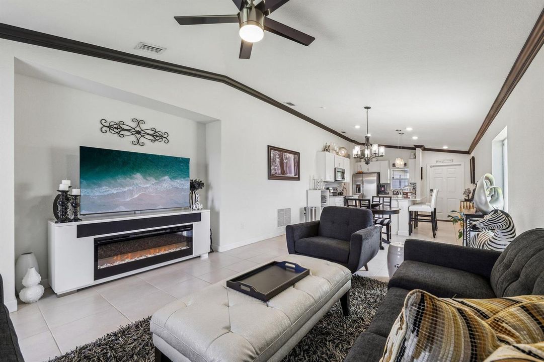 7-web-or-mls-Bent Creek Dr-S0805-007