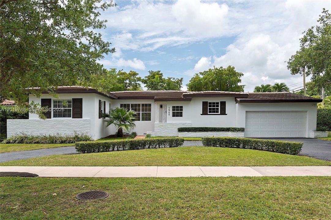 For Sale: $2,250,000 (4 beds, 3 baths, 2197 Square Feet)