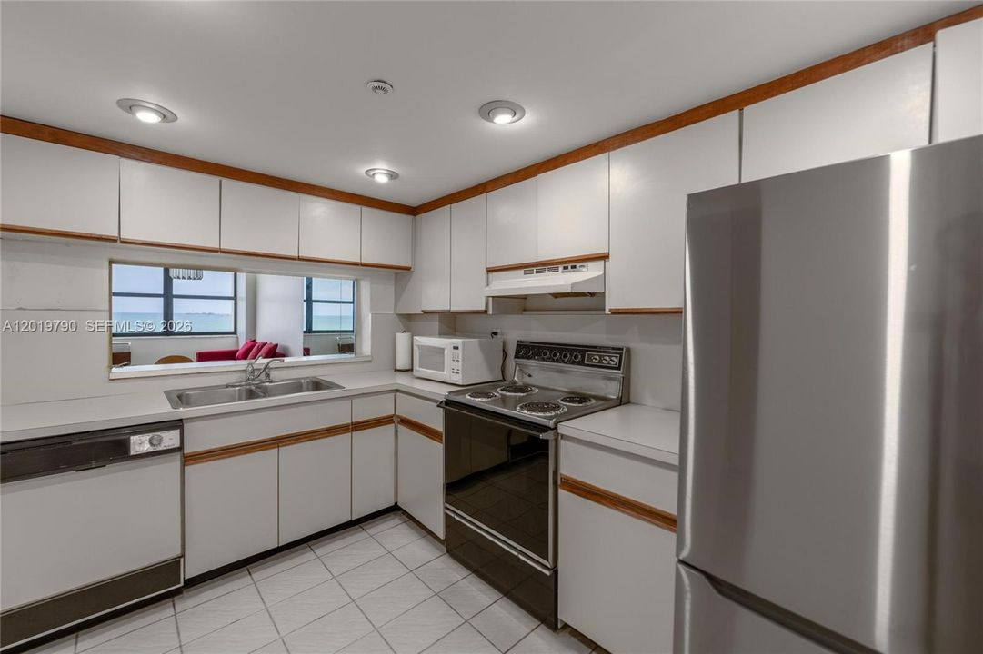En Venta: $949,000 (2 camas, 2 baños, 1034 Pies cuadrados)